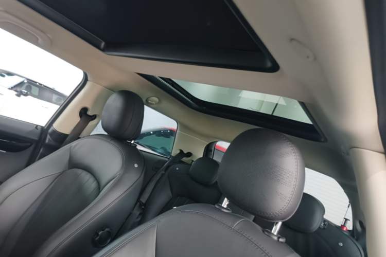 Used MINI 2022 2.0T COOPER S Artist Headliner