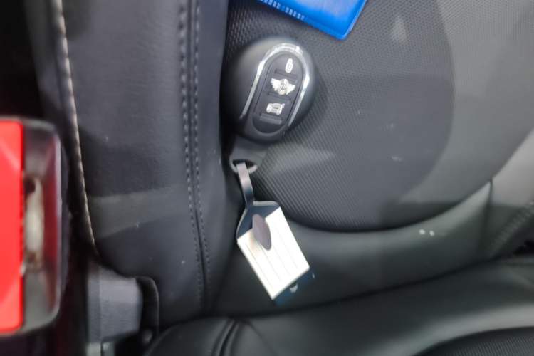 Used MINI 2022 1.5T COOPER Classic Edition Interior 1