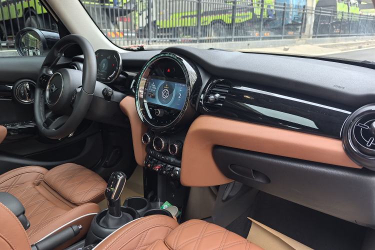 Used MINI 2022 1.5T COOPER Artist Five-Door Edition Interior 1