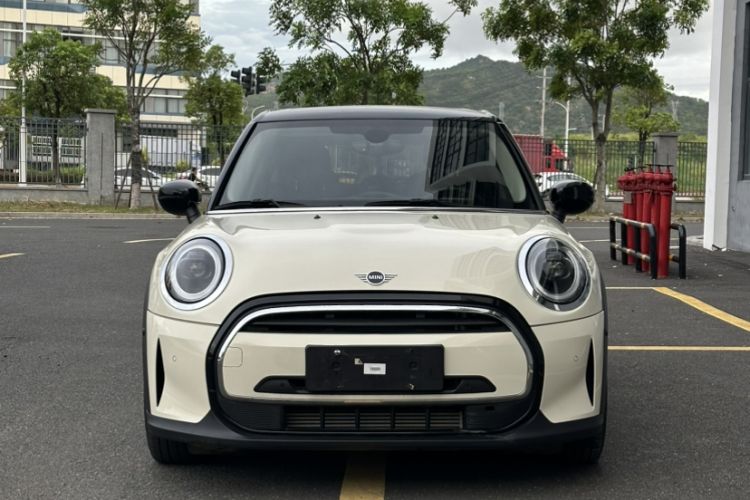 Used MINI 2022 1.5T COOPER Classic Edition Five-Door Version Interior 1
