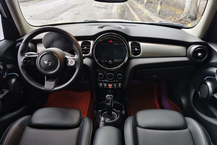 Used MINI 2022 Updated 1.5T COOPER Classic Edition Five-Door Version Interior 2