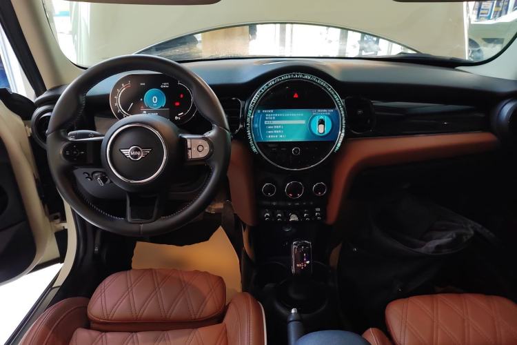 Used MINI 2022 Updated 1.5T COOPER Artist Five-Door Edition Interior 2