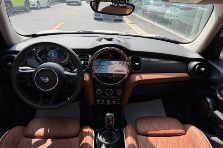Used MINI 2022 Updated 1.5T COOPER Classic Edition Five-Door Version Interior 2