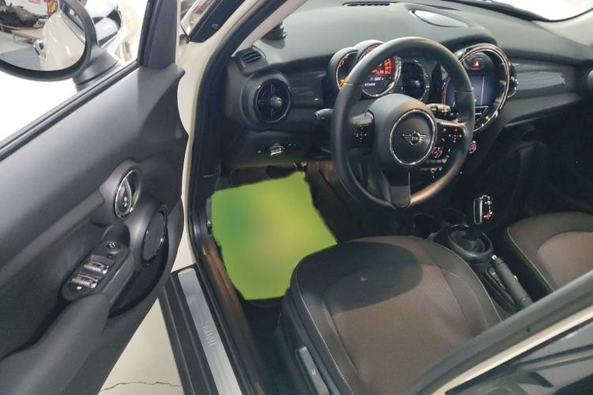 Used MINI 2022 Updated 1.5T ONE Five-Door PLUS Edition Interior 3