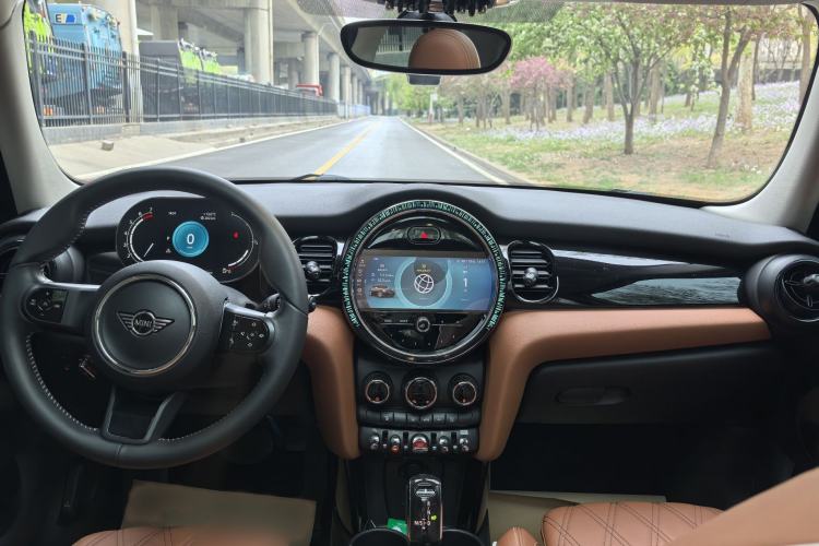 Used MINI 2022 1.5T COOPER Artist Five-Door Edition Interior 3