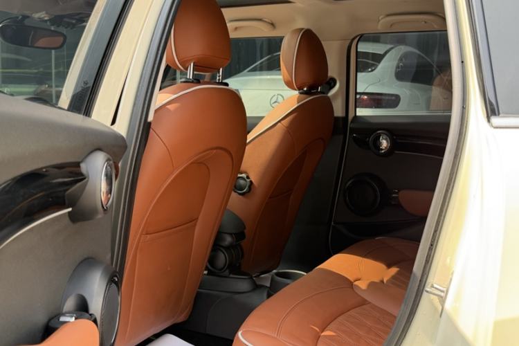 Used MINI 2022 Updated 1.5T COOPER Classic Edition Five-Door Version Interior 3