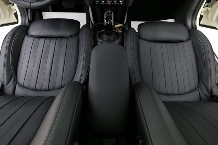 Used MINI 2022 2.0T COOPER S Artist Interior 5