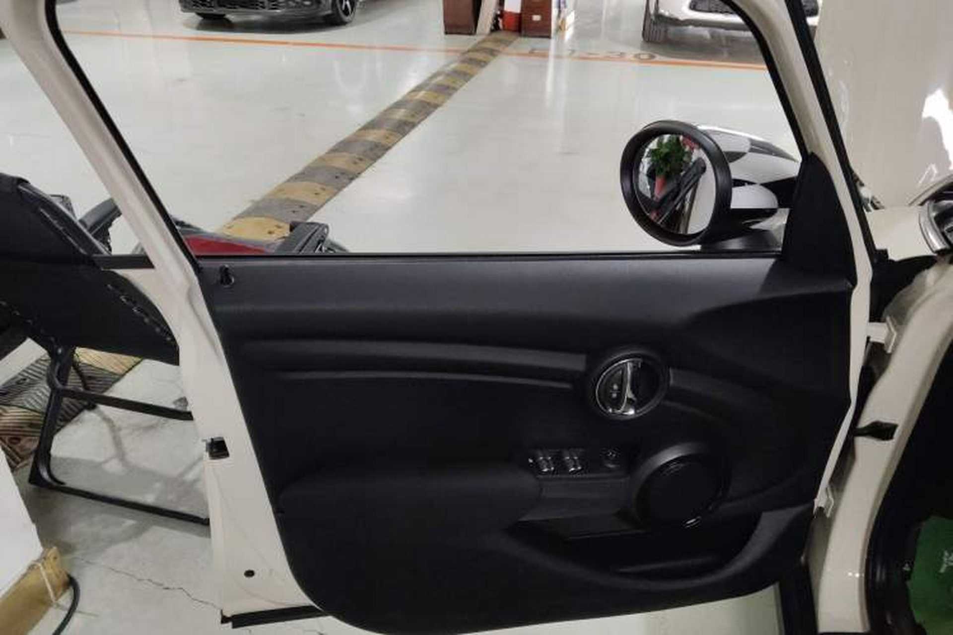 Used MINI 2022 Updated 1.5T ONE Five-Door PLUS Edition Interior 7