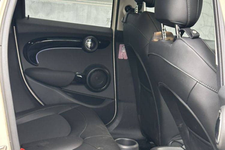 Used MINI 2022 1.5T COOPER Classic Edition Five-Door Version Interior 7