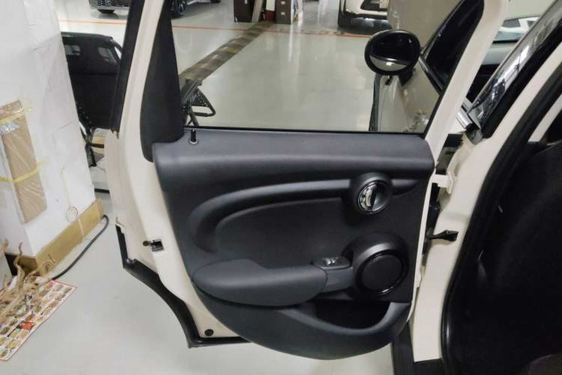 Used MINI 2022 Updated 1.5T ONE Five-Door PLUS Edition Interior 8