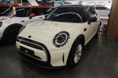 Used MINI 2022 1.5T COOPER Classic Edition