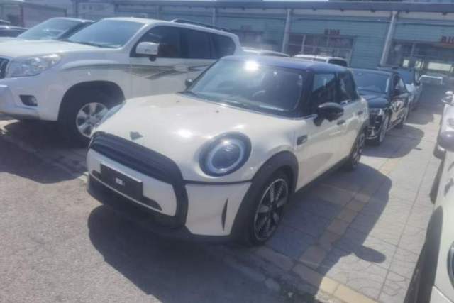 Used MINI 2022 Updated 1.5T COOPER Classic Edition Five-Door Version