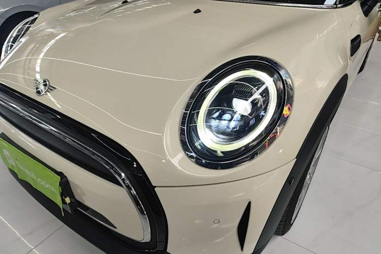 Used MINI 2022 Updated 1.5T COOPER Classic Edition Five-Door Version Left Front Headlight