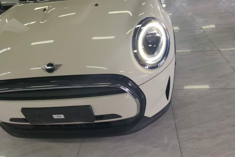 Used MINI 2022 1.5T COOPER Classic Edition Five-Door Version Left Front Headlight