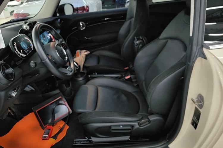 Used MINI 2022 1.5T COOPER Artist Left Front Seat