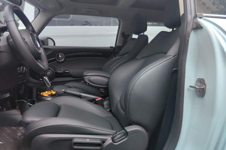Used MINI 2022 Updated 1.5T COOPER Artist Left Front Seat