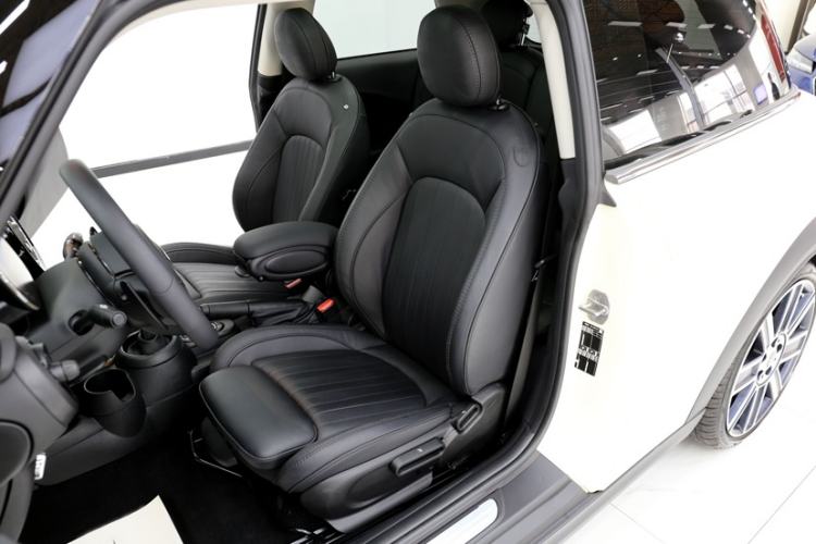 Used MINI 2022 2.0T COOPER S Artist Left Front Seat