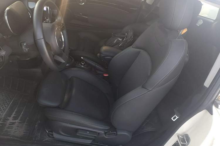 Used MINI 2022 Updated 1.5T COOPER Artist Left Front Seat