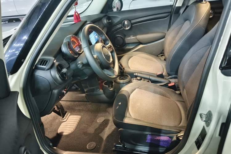 Used MINI 2022 1.5T ONE Five-Door PLUS Left Front Seat