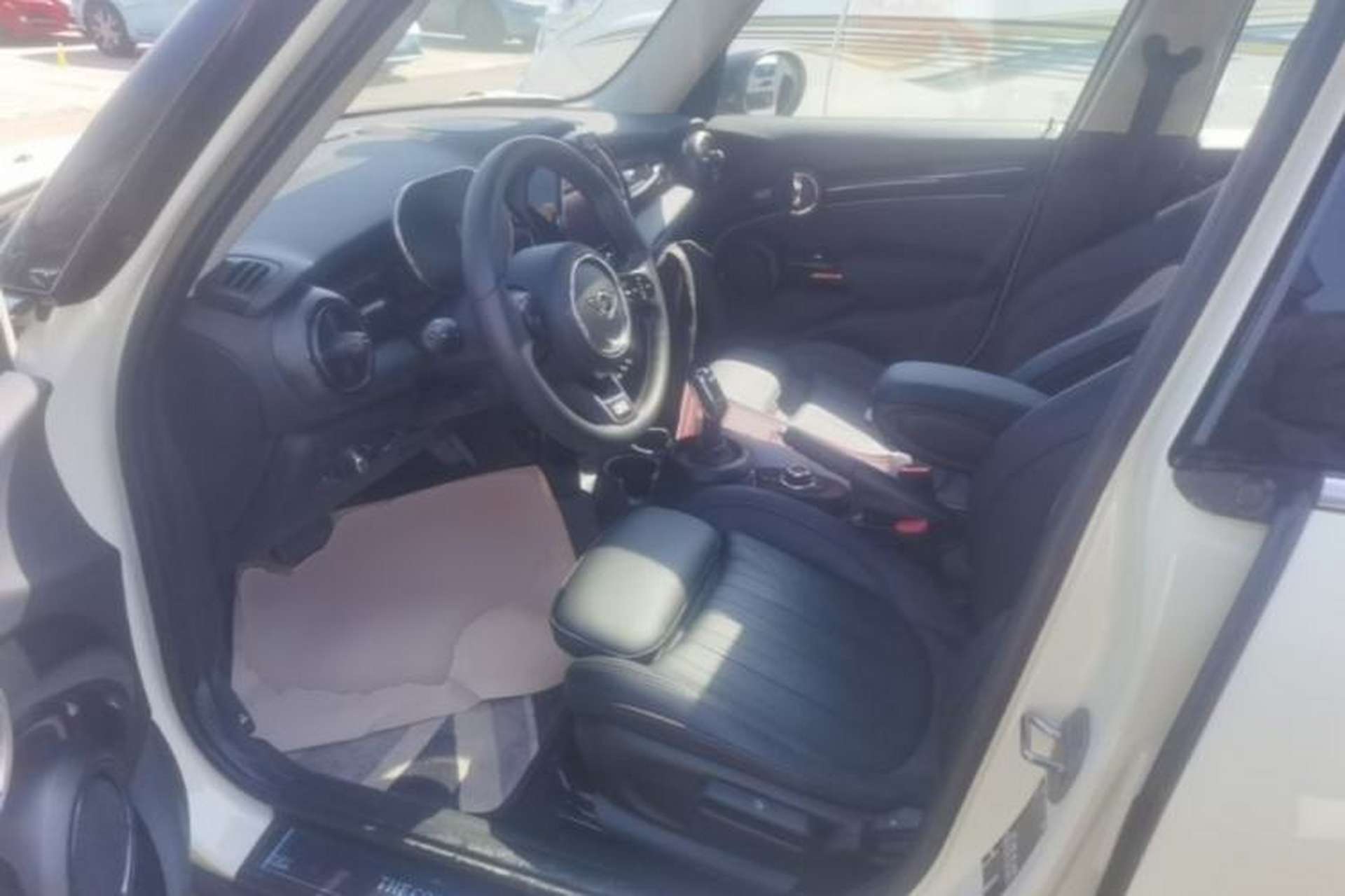 Used MINI 2022 Updated 1.5T COOPER Classic Edition Five-Door Version Left Front Seat