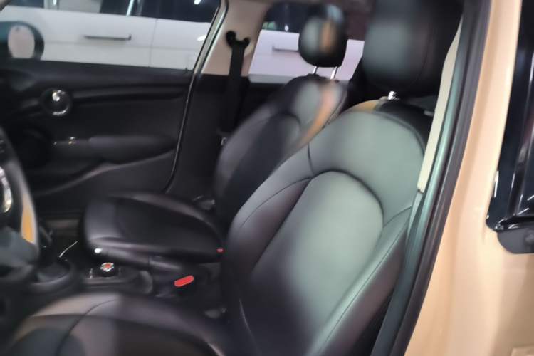 Used MINI 2022 1.5T ONE Five-Door PLUS Left Front Seat