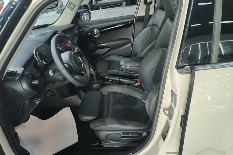 Used MINI 2022 1.5T COOPER Artist Five-Door Edition Left Front Seat