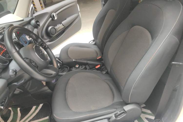 Used MINI 2022 Updated 1.5T ONE Left Front Seat