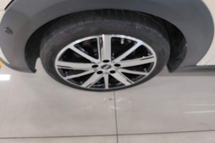 Used MINI 2022 1.5T COOPER Artist Left Front Wheel Hub