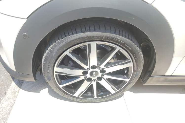 Used MINI 2022 Updated 1.5T COOPER Artist Left Front Wheel Hub