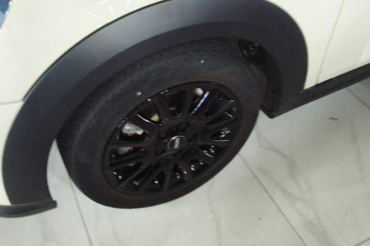 Used MINI 2022 1.5T ONE Five-Door PLUS Left Front Wheel Hub