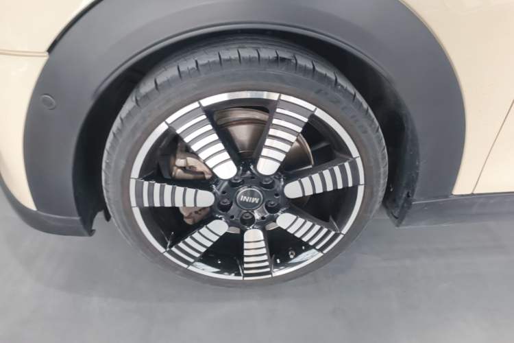 Used MINI 2022 2.0T COOPER S Artist Left Front Wheel Hub