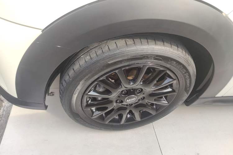Used MINI 2022 Updated 1.5T ONE Left Front Wheel Hub