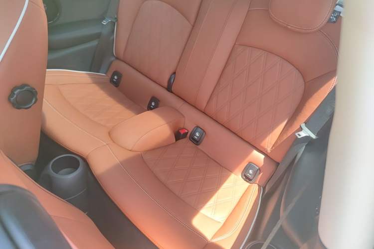 Used MINI 2022 Updated 1.5T COOPER Artist Left Rear Seat