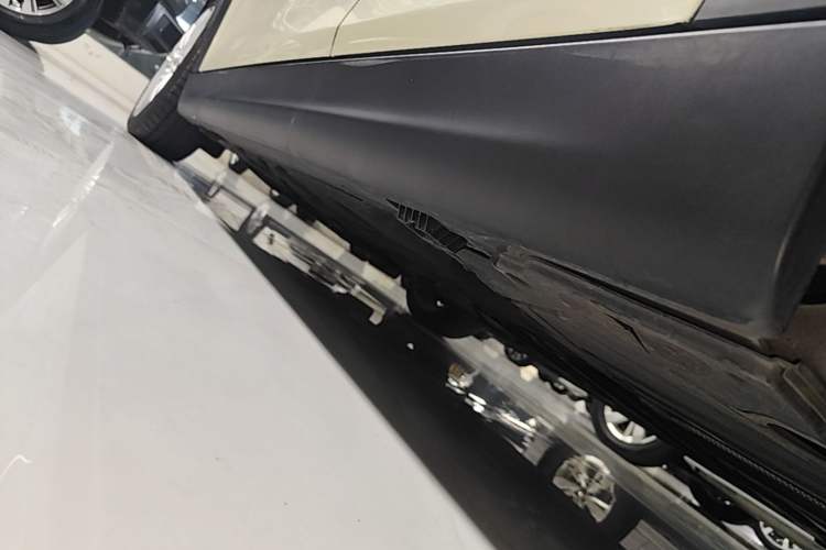 Used MINI 2022 Updated 1.5T COOPER Classic Edition Five-Door Version Left Side Sill