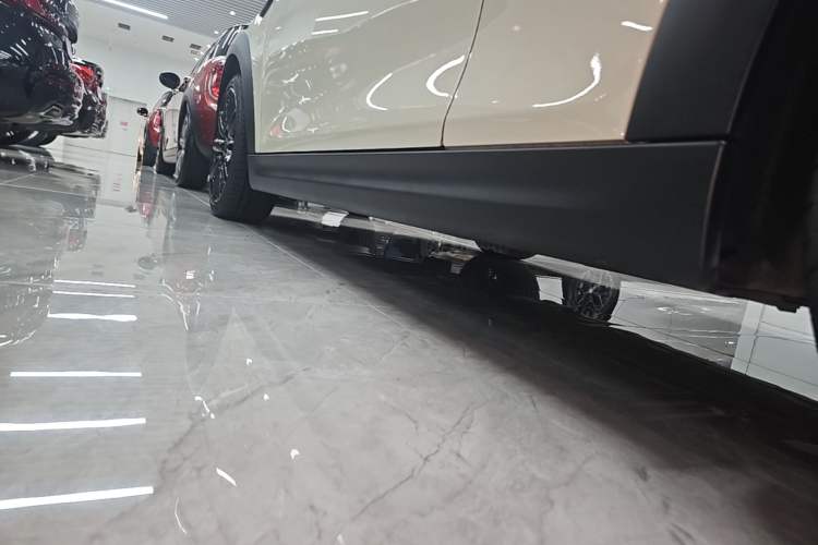 Used MINI 2022 Updated 1.5T COOPER Artist Left Side Sill