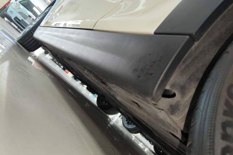 Used MINI 2022 Updated 1.5T ONE Left Side Sill