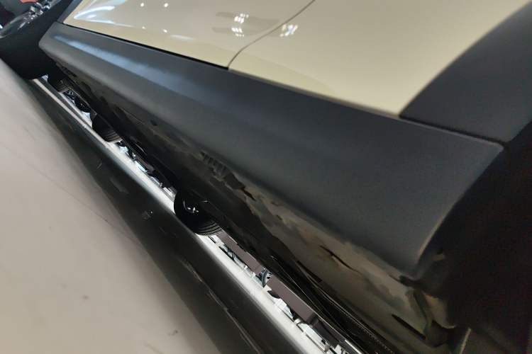 Used MINI 2022 1.5T COOPER Artist Left Side Sill