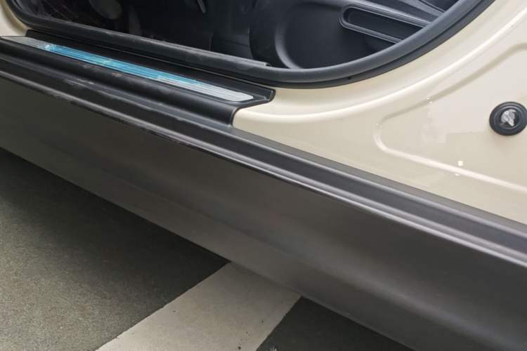 Used MINI 2022 Updated 1.5T ONE Five-Door PLUS Edition Left Side Sill