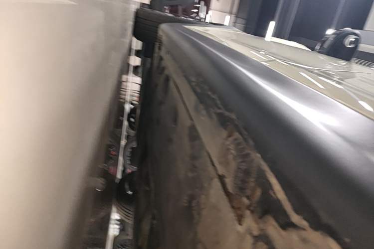 Used MINI 2022 Updated 1.5T COOPER Artist Five-Door Edition Left Side Sill