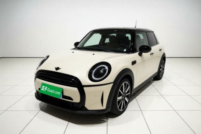 Ojetý MINI 2022 Updated 1.5T COOPER Artist Five-Door Edition