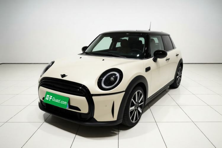 Używany MINI 2022 Updated 1.5T COOPER Artist Five-Door Edition Guazi used car, China used car export, Used car for sale, Used cars, Cheapest cars for sale