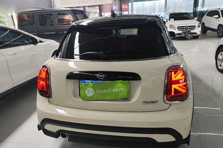Used MINI 2022 Updated 1.5T COOPER Classic Edition Five-Door Version Rear