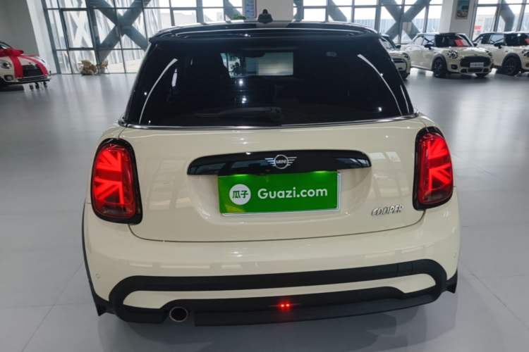 Used MINI 2022 1.5T COOPER Classic Edition Rear