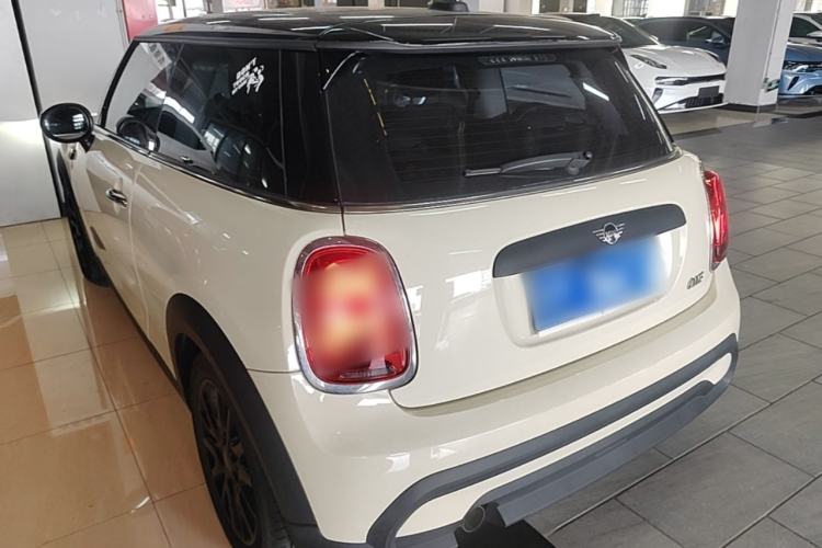 Used MINI 2022 1.5T ONE Rear Left 45 Deg