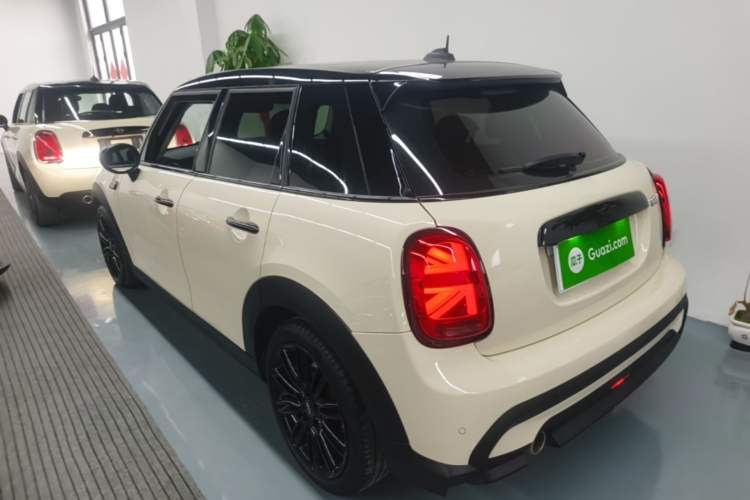 Used MINI 2022 Updated 1.5T COOPER Classic Edition Five-Door Version Rear Left 45 Deg