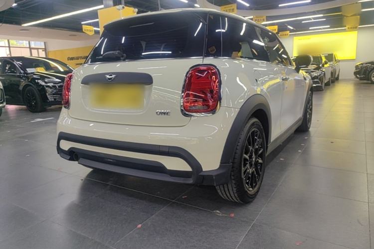 Used MINI 2022 Updated 1.5T ONE Rear Right 45 Deg