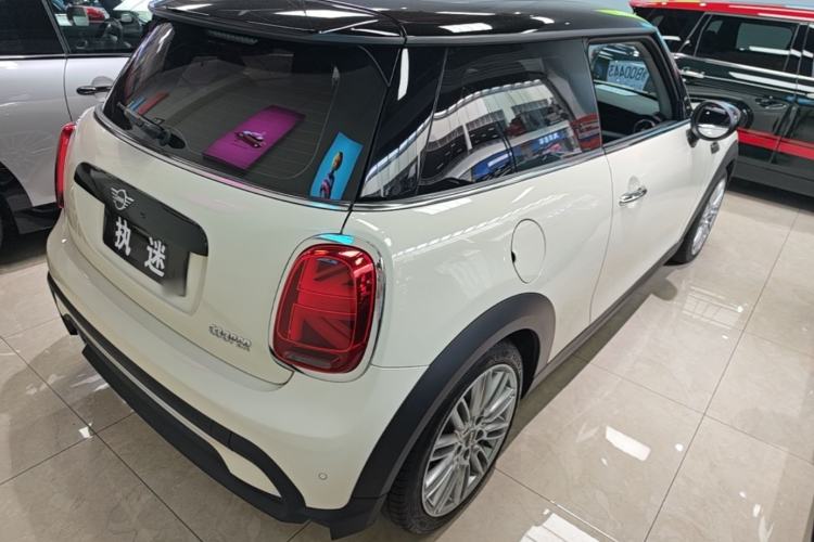 Used MINI 2022 1.5T COOPER Classic Edition Rear Right 45 Deg