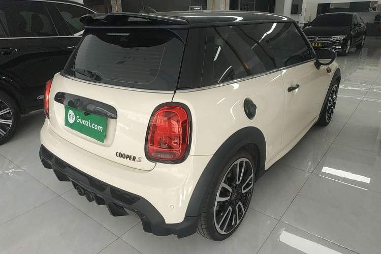 Used MINI 2022 2.0T COOPER S Racing Driver Rear Right 45 Deg