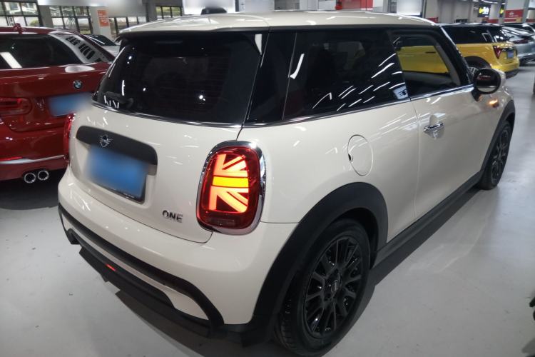 Used MINI 2022 1.5T ONE Rear Right 45 Deg