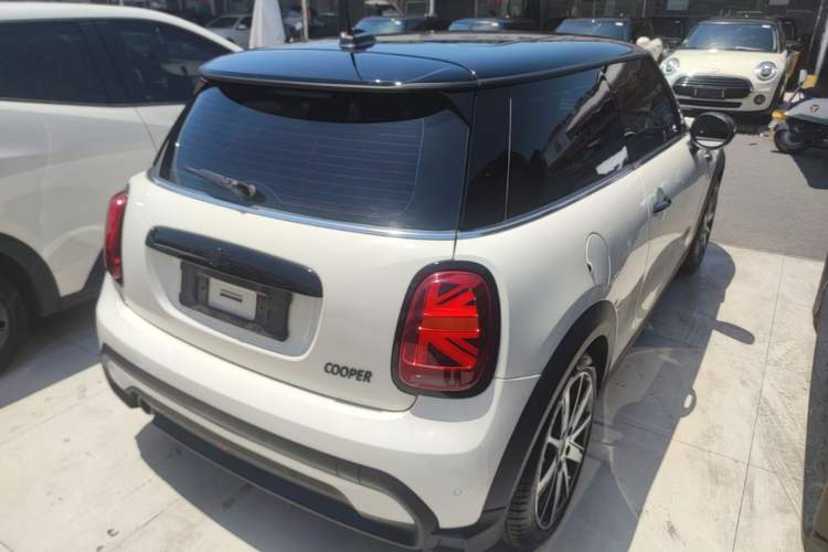 Used MINI 2022 Updated 1.5T COOPER Artist Rear Right 45 Deg